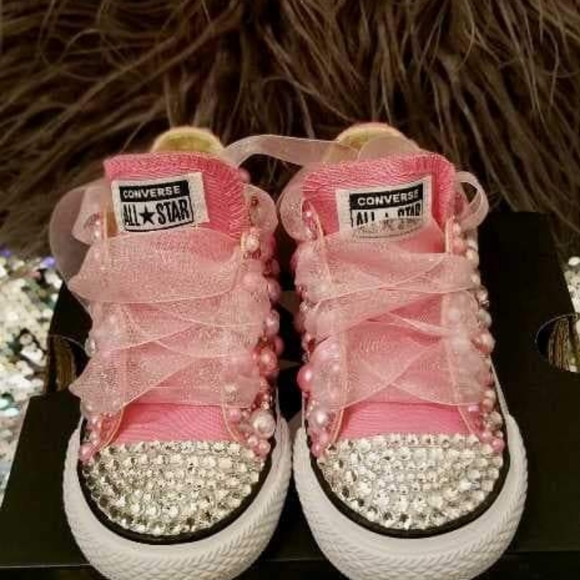 Size 7 infant girls Converse - Picture 4 of 4